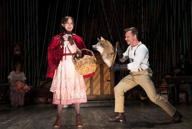 Emily Young and Noah Brody in Into the Woods 