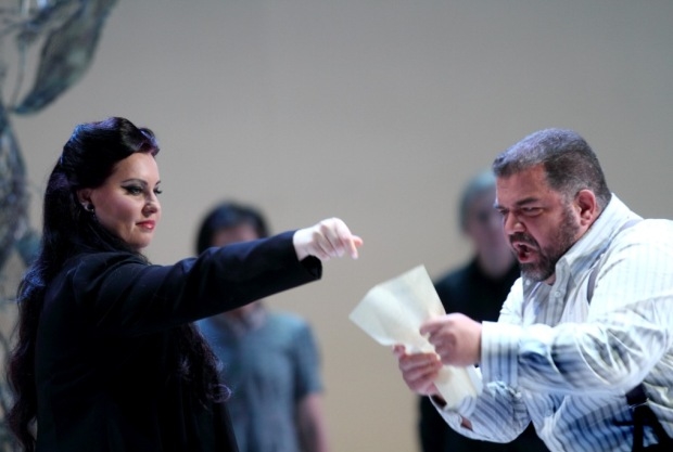 Liudmyla Monastyrska as Abigaille and Dimitri Platanias in the title role of Nabucco (ROH)