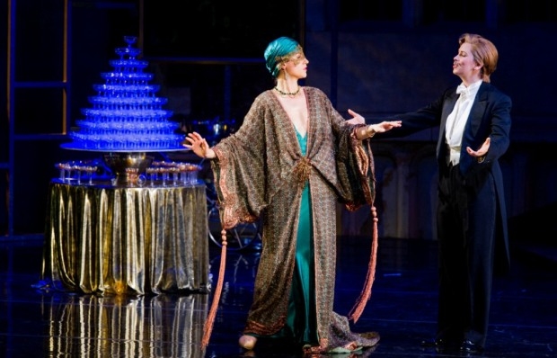 Susanna Hurrell as Rosalinde von Eisenstein and Samantha Price as Prince Orlofsky in Die Fledermaus (OHP)