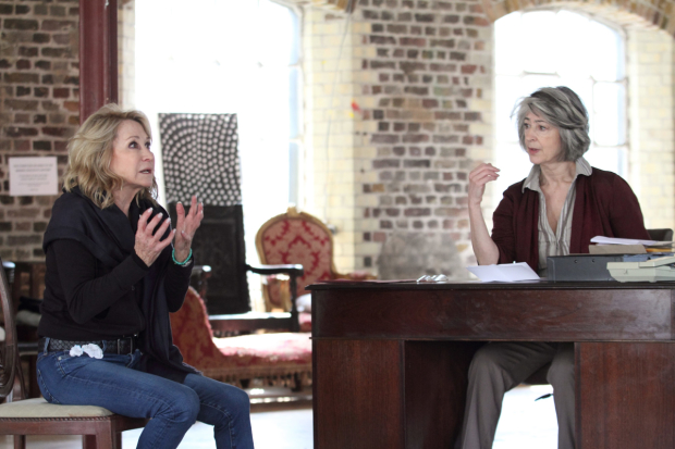 Felicity Kendal (Lettice) and Maureen Lipman (Lotte Schoen) in rehearsals for Lettice and Lovage