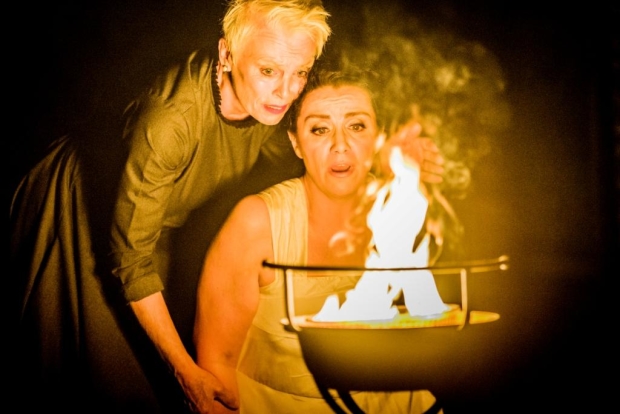 Fiona Kimm as Ericlea and Anna Bonitatibus as Penelope in &#39;&#39;Il ritorno d&#39;Ulisse in patria (The Grange Festival)