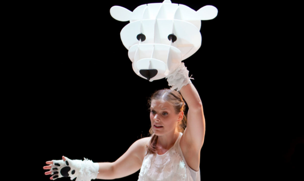 Breaking the Ice, a children&#39;s show at Ovalhouse