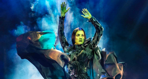 Alice Fearns in Wicked