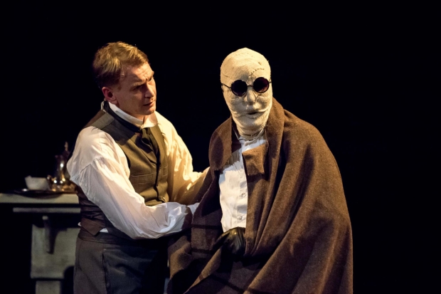 L-R Paul McEwan &amp; Matthew Spencer in The Invisible Man