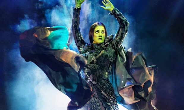 Alice Fearn &quot;defying gravity&quot; in Wicked