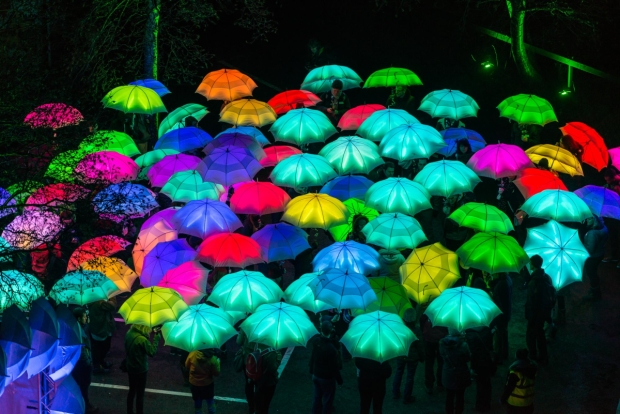 Th​e Umbrella Project​ by Cirque Bijou (UK), Mayfair, Regent Street, Piccadilly,
Fitzrovia and Victoria