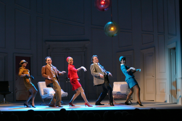 Michelle Gomez (Gretchen), Mark Rylance (Robert), Tamzin Outhwaite (Gloria), Roger Allam (Bernard) and Daisy Beaumont (Gabriella) at the curtain call of Boeing-Boeing 