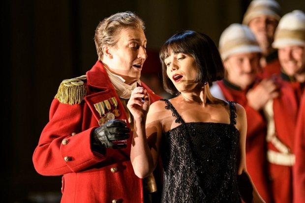 Sarah Connolly as Giulio Cesare and Joélle Harvey as Cleopatra in Giulio Cesare (Glyndebourne)