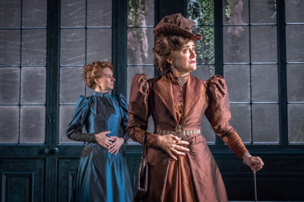 Pippa Nixon as Gwendolen Fairfax and Sophie Thompson as Lady Bracknell