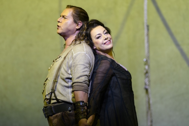 Stefan Vinke as Siegfried and Nina Stemme as Brünnhilde in Götterdämmerung (ROH)