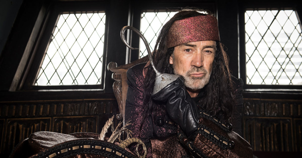 Robert Lindsay as Hook