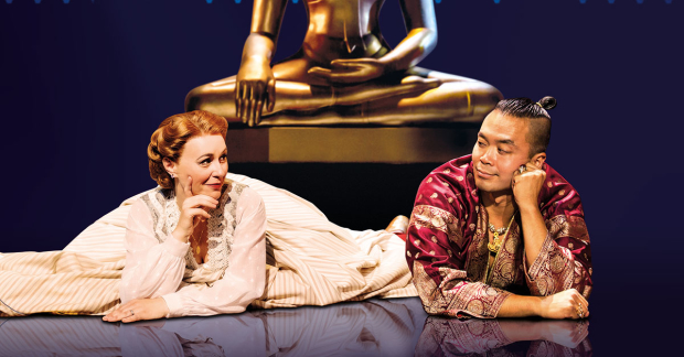 Annalene Beechey (Anna) and Jose Llana (The King) in the tour of The King and I