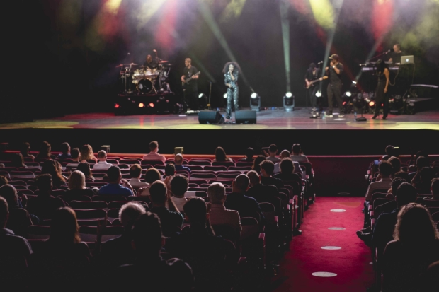 Beverley Knight and The London Palladium audience