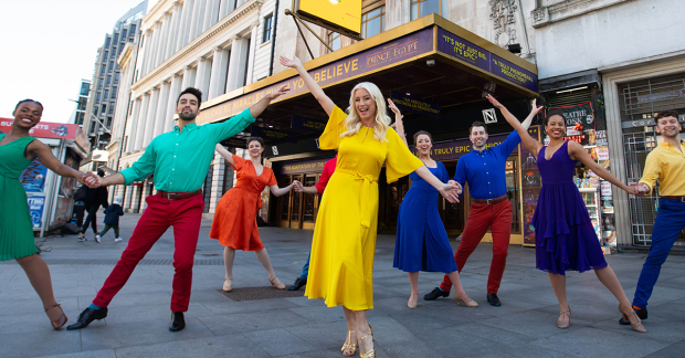 enise van Outen has teamed up with belVita to herald brighter days ahead of theatres reopening, with a brand-new musical show, live on the streets of the West End