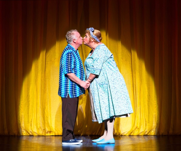 Les Dennis as Wilbur Turnblad and Michael Ball as Edna Turnblad