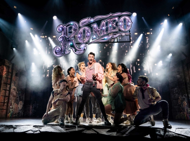 Jordan Luke Gage (Romeo) and company