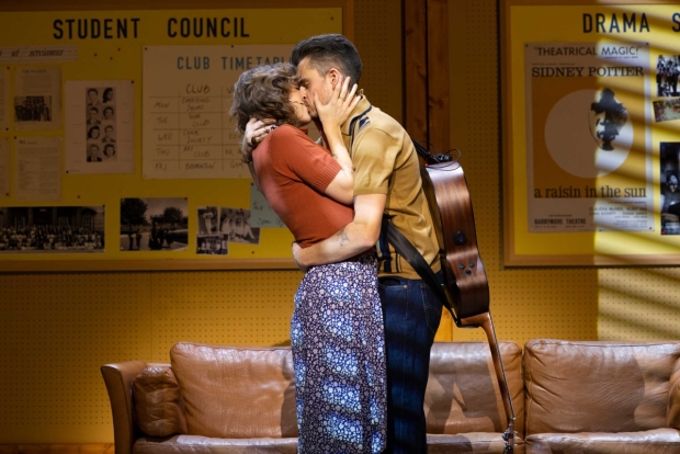 Molly-Grace Cutler (Carole King) and Tom Milner (Gerry Goffin)