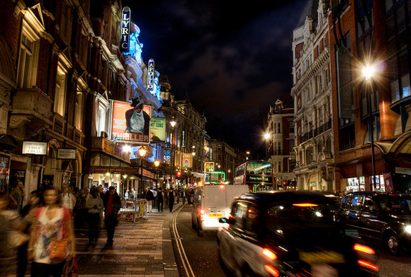 Shaftesbury Avenue in London&#39;s West End