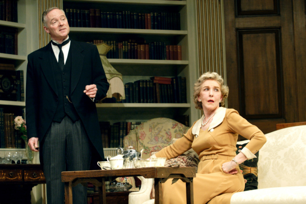 Rory Bremner (Crestwell) and Patricia Hodge (the Countess) in Relative Values