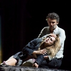 Kristīne Opolais (Manon) and Jonas Kaufmann (Des Grieux) in Manon Lescaut (ROH)
