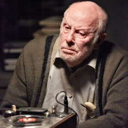 Richard Wilson in Krapp&#39;s Last Tape at the Studio Theatre Sheffield.