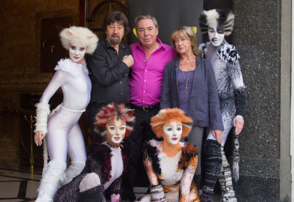 Trevor Nunn, Andrew Lloyd Webber and Gillian Lynne with Cats cast members