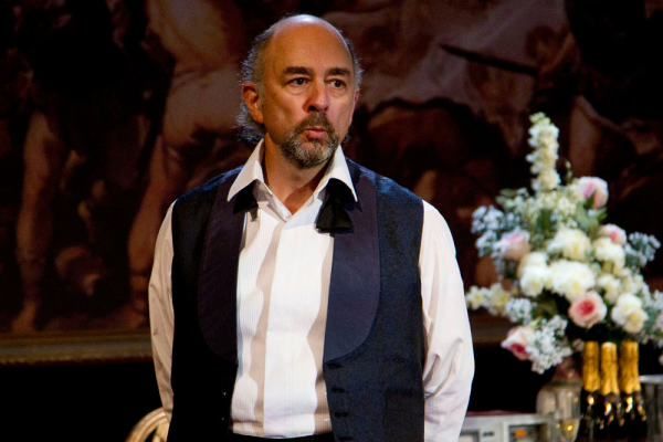 Richard Schiff appeared in the West End in Smash in 2011