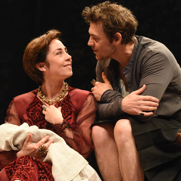 Sofie Gråbøl  (Queen Margaret) and Jamie Sives (James III) in James III