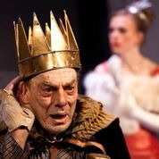 Alun Armstrong (King Berenger) in Exit The King.