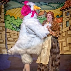 Matilda the Goose and Aggie Goosegog (Berwick Kaler) in Old Mother Goose at York Theatre Royal
