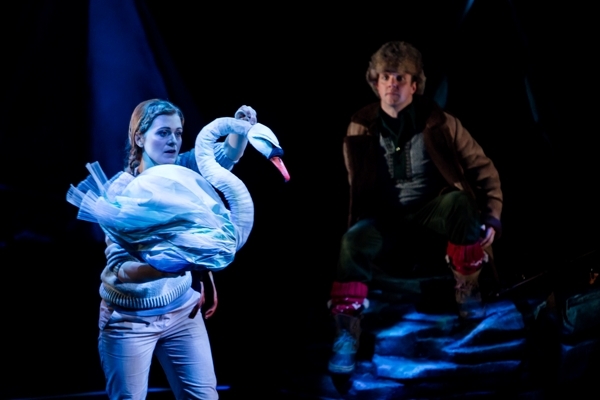 Suzanne Shakespeare as the Swan and Adrian Dwyer as Lemminkäinen in Swanhunter (Opera North/The Wrong Crowd)