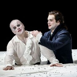 Christopher Purves as Saul and Paul Appleby as Jonathan in Saul (Glyndebourne)