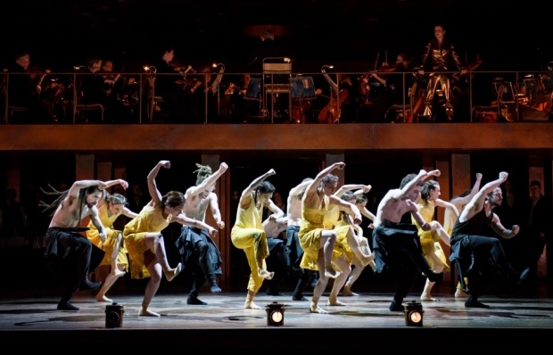 Amanda Forsythe as Amour with the English Baroque Soloists and the Hofesh Shechter Company in &#39;&#39;Orphée et Eurydice (ROH)